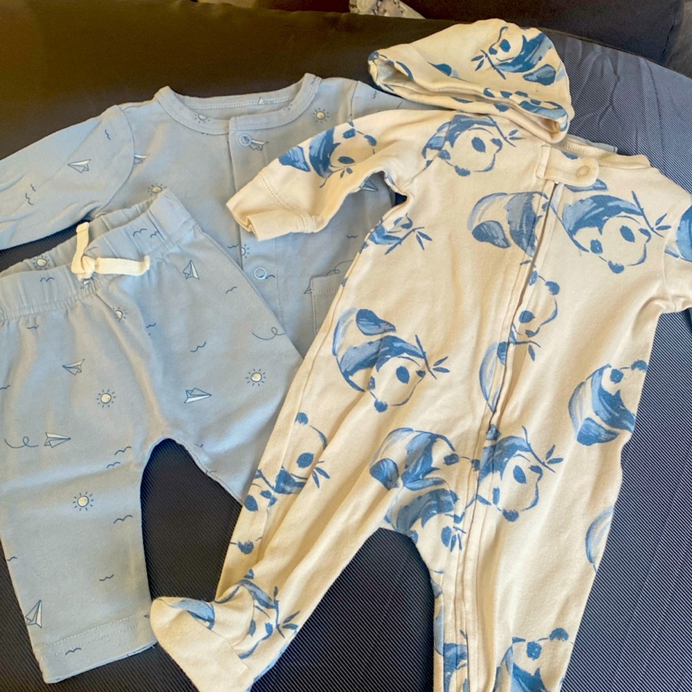 Carters Bundle 3 months onesie with hat and 2 piece set pants and top